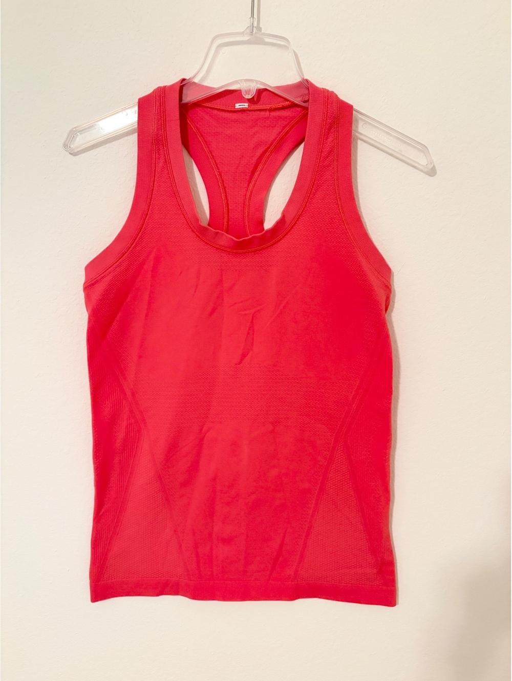 Athleta Momentum Seamless Tank Top Coral Racerback Size Small